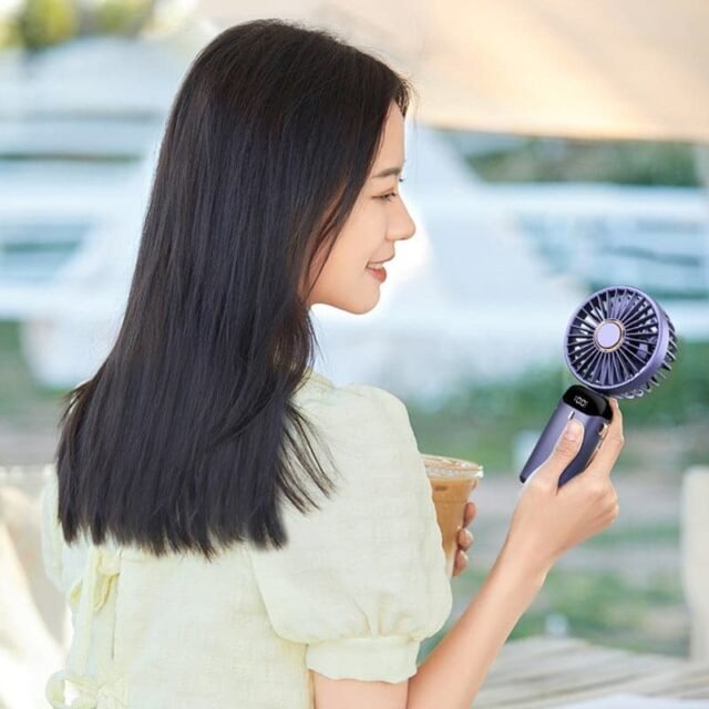 ini Portable Rechargeable Fan 2